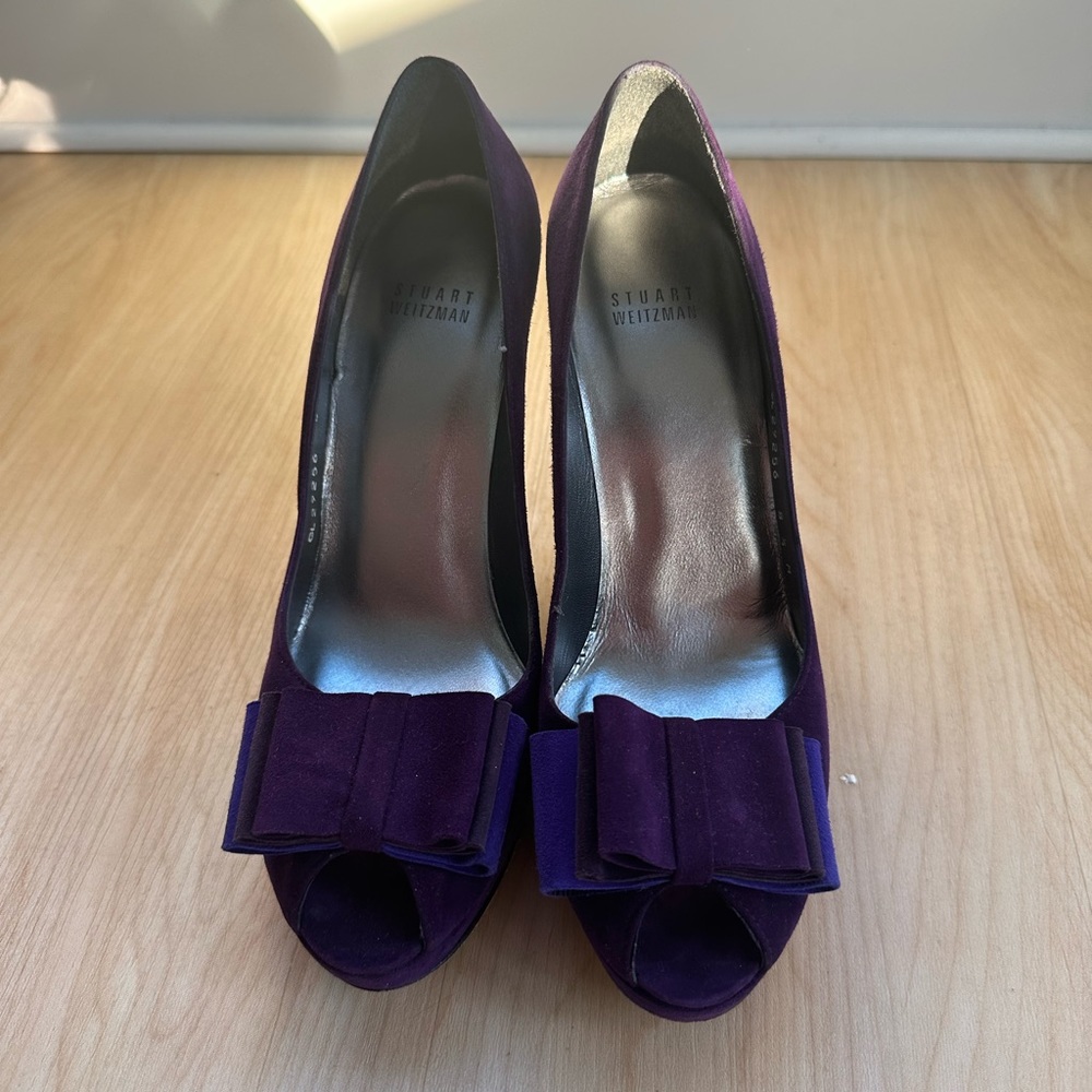 Stuart Weitzman Royal Purple Suede Pumps
Platform Stiletto Heel Leather Sole